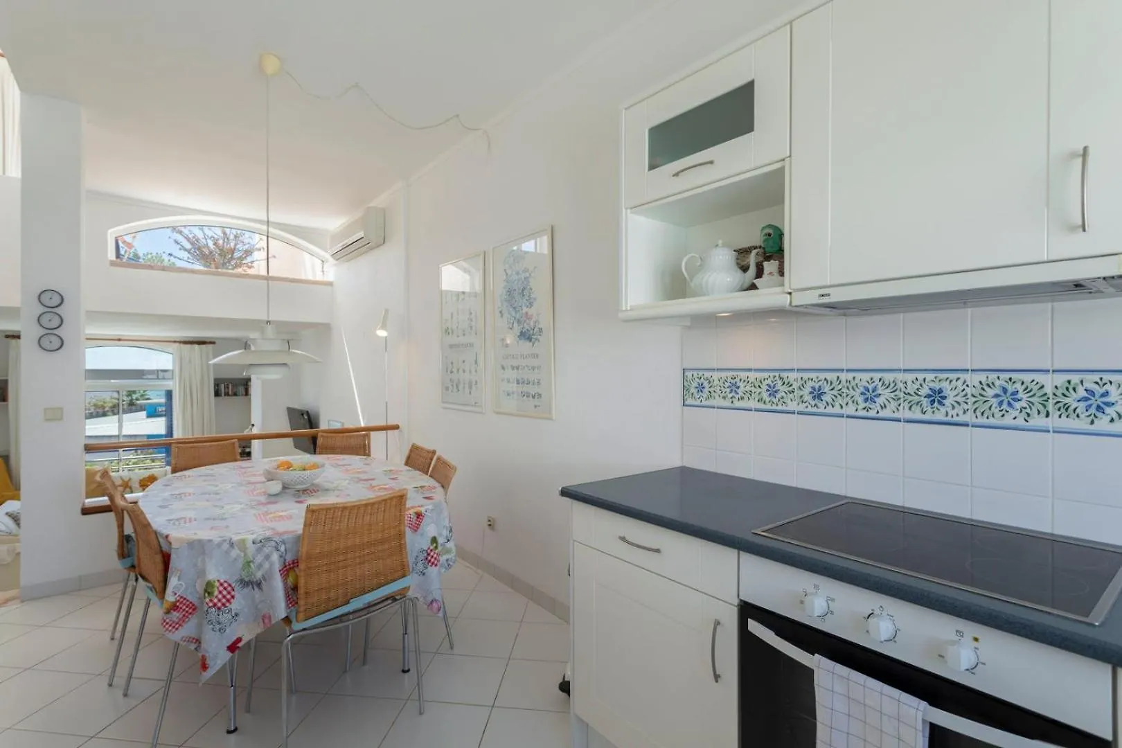 Tac - Windmill Oceanfront Villa Albufeira